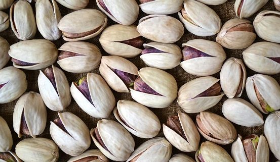 organic raw pistachios in shell