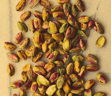 raw shelled pistachios